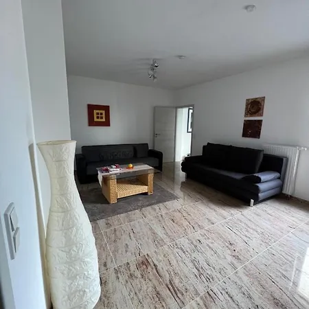 Shivas Apartment Goch